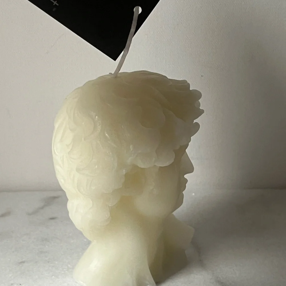 David bust candle 5.12 in.